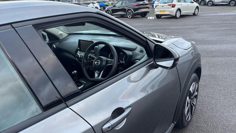 Nissan Juke 1.0 DiG-T 114 Acenta 5dr Petrol Hatchback